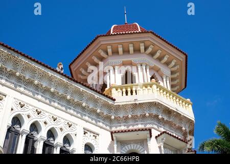 Kuba, Havanna, Cienfuegos, Palacio de Valle, Detail, Turm und Flachdach, Tourist Stockfoto