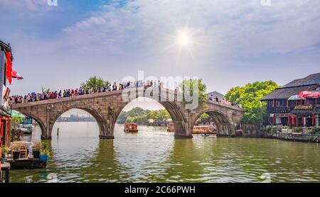 China, Shanghai, Zhujiajiaozhen Stadt, Kanal Stockfoto