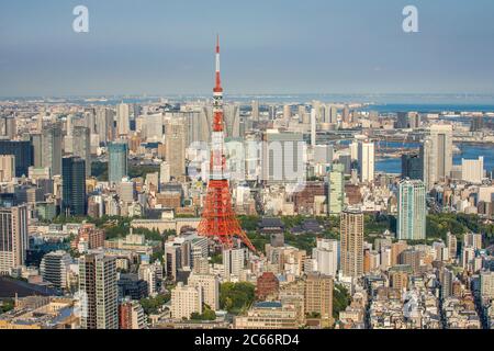 Japan, Tokyo, Minato Ku Panorama, Tokyo Tower Stockfoto