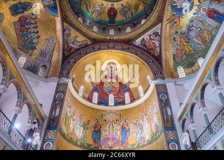 Fresken im byzantinischen Stil Melkite griechisch-katholische Basilika von Saint Paul in Harissa-Daraoun Gemeinde im Libanon Stockfoto