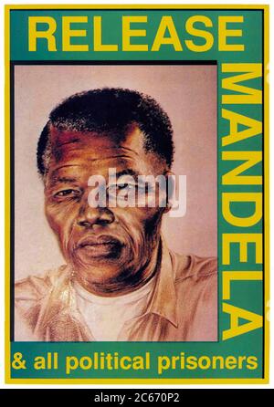 „Release Nelson Mandela & all Political Prisoners“ 1989 Kampagnenplakat des Kongresses der Südafrikanischen Gewerkschaften (COSATU) mit einem Gemälde von Nelson Mandela, der noch auf Robben Island inhaftiert war. Stockfoto