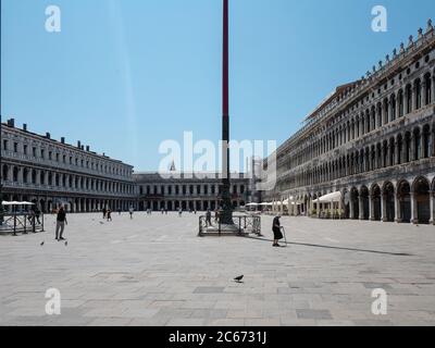 Venedig, Italien - Juli 2020.Touristen sind langsam zurück in verlassenen Venedig nach covid-19 Lockdown Stadt kämpft, um als Hotels, Bars, Geschäfte und sto zu überleben Stockfoto