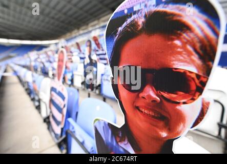 Madejski Stadium, Reading, Berkshire, Großbritannien. Juli 2020. English Championship Football, Reading versus Huddersfield; Virtuelle Pappe Fans bei Reading Kredit: Action Plus Sport/Alamy Live News Stockfoto