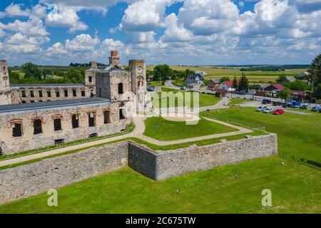 Krzyztopor Schloss Polen. Luftaufnahme der alten, ruinierten Burg in Ujazd, Woiwodschaft Świetokrzyskie, Polen. Stockfoto