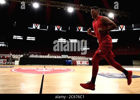 Varese, Italien. Juli 2020. Argentinier Luis Scola von Pallacanestro Varese beim ersten Training in seinem neuen italienischen Legabasket Serie A Team in der Enerxenia Arena. Kredit: SOPA Images Limited/Alamy Live Nachrichten Stockfoto