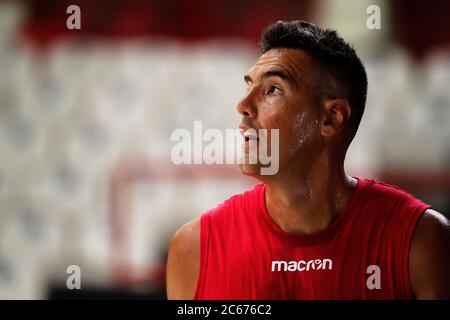 Varese, Italien. Juli 2020. Argentinier Luis Scola von Pallacanestro Varese beim ersten Training in seinem neuen italienischen Legabasket Serie A Team in der Enerxenia Arena. Kredit: SOPA Images Limited/Alamy Live Nachrichten Stockfoto