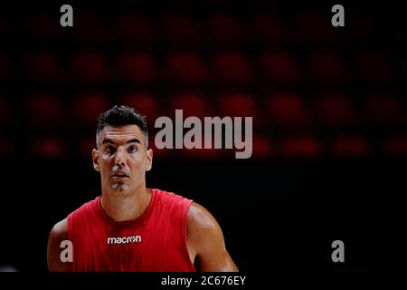 Varese, Italien. Juli 2020. Argentinier Luis Scola von Pallacanestro Varese beim ersten Training in seinem neuen italienischen Legabasket Serie A Team in der Enerxenia Arena. Kredit: SOPA Images Limited/Alamy Live Nachrichten Stockfoto