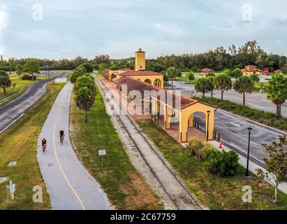 Das historische Mediterranean Revival Stil Venice Train Depot erbaut 1927 von der Seaboard Air Line Railway in Venice Florida in den Vereinigten Staaten Stockfoto