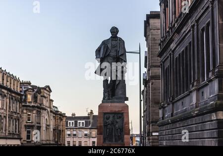 William Henry Spielmarkt vor dem National Museum of Scotland in der Chambers Street in Edinburgh, der Hauptstadt von Schottland, Teil von Großbritannien Stockfoto