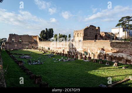 Reste des Palatin-Stadions (Stadio Palatino). Rom, Provinz Rom, Italien. Stockfoto