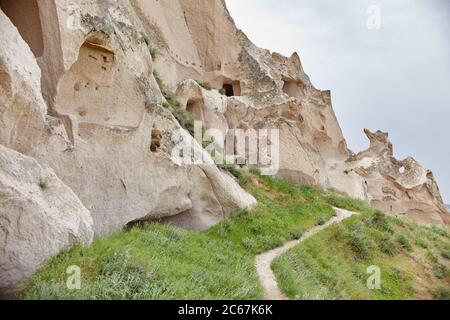 Cappadocia unterirdische Stadt in den Felsen, die alte Stadt der Steinsäulen.fabelhafte Landschaften der Berge von Cappadocia Goreme, Türkei Stockfoto