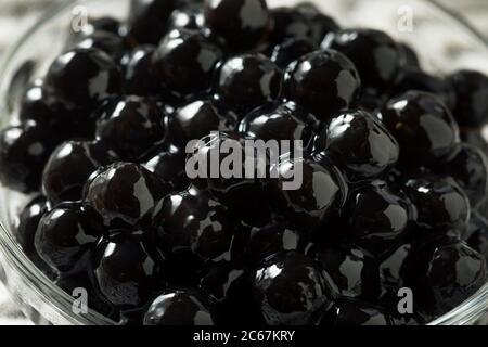 Roh gekocht Bio Tapioka Pearl Balls in einer Schüssel Stockfoto