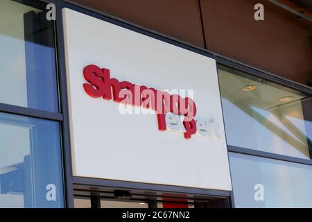 Bordeaux , Aquitaine / Frankreich - 07 05 2020 : Shampoo Experte Logo Zeichen der lokalen Friseur Salon in frankreich Stockfoto