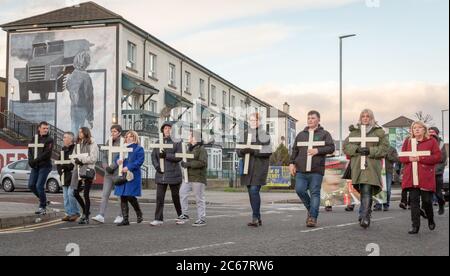 märz für Gerechtigkeit in Londonderry (Derry) zum Jahrestag der Tötungen am Blutigen Sonntag. Stockfoto