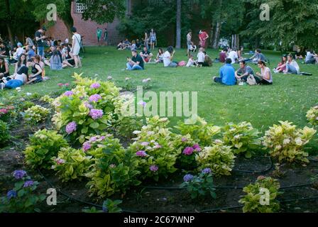 Wochenende im Garten in Sofia, Bulgarien Stockfoto