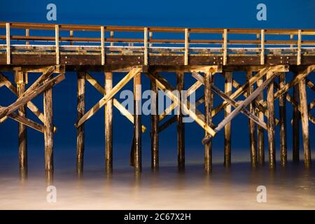 Pismo Beach Pier bei Sonnenuntergang, Kalifornien, USA Stockfoto