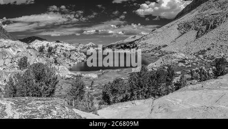 Evolution Lake, John Muir Trail/Pacific Crest Trail, Sequoia Kings Canyon Wilderness, Kings Canyon National Park, Sierra Nevada Mountains, Kalifornien, USA Stockfoto