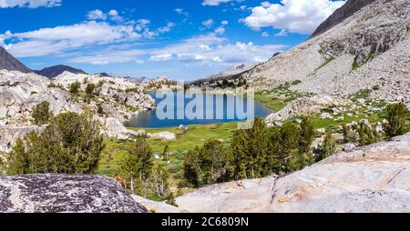 Evolution Lake, John Muir Trail/Pacific Crest Trail, Sequoia Kings Canyon Wilderness, Kings Canyon National Park, Sierra Nevada Mountains, Kalifornien, USA Stockfoto