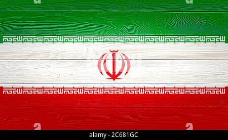 Iran Flagge auf alten Holzbrett Hintergrund gemalt. Gebürstetes Holzbrett Textur. Holzstruktur Hintergrund Flagge des Iran. Stockfoto