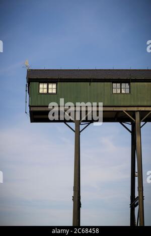 Brunnen-Next-To-Sea Stockfoto