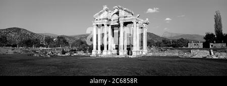 Blick auf Tetrapylon in Aphrodisias, Geyre, Aydin Provinz, Türkei Stockfoto