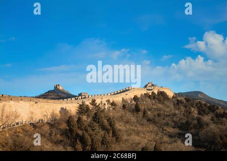 Peking, China - Jan 14 2020: Die große Mauer von China in Badaling in der Ming-Dynastie erbaut, ist es der populärste Abschnitt für Touristen von Millionen jährlich Stockfoto