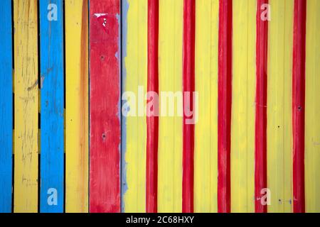 Farbenfrohe Wand aus der Nähe der Strandhütte im Nordwesten tasmaniens australien Stockfoto