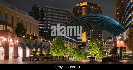 Yebisu Garden Place bei Nacht, Ebisu, Tokio, Japan Stockfoto