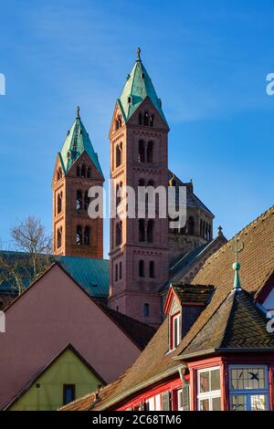 Dom in Speyer, Deutschland. Offiziell als Kaiserdom Basilika der Himmelfahrt und St. Stephan, oder kurz in deutsch Dom zu Speyer Stockfoto