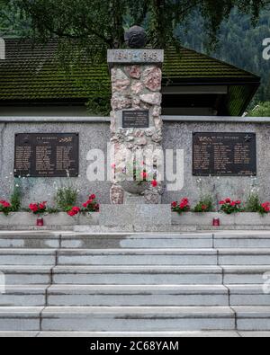 Denkmal des 2. Weltkrieges in Dovje, Slowenien Stockfoto