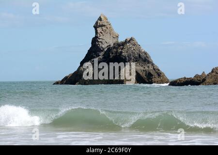 Church Rock Broad Haven South Felsformation Broad Haven South Pembrokeshire Coast National Park Wales Großbritannien Stockfoto