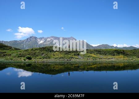 Bischol See am Bischolpass, Beverin, Kanton Graubünden, Schweiz. Stockfoto