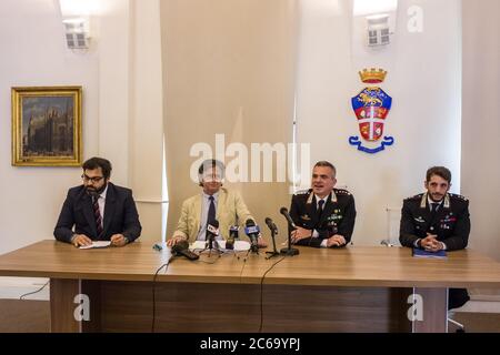 Mailand. Pressekonferenz Generalkommando Carabinieri für die Festnahme eines 38-jährigen Italieners für ISIS-Propaganda auf dem Foto von links Andrea Leo Kommandant ROS Mailand, der Ministerpräsident Alberto Nobili, Luca de Marchis Provinzoberst Carabinieri und Federico Palmieri (Carlo Cozzoli/Fotografmma, Mailand - 2020-07-08) p.s. la foto e' utilizzabile nel rispetto del contesto in cui e' stata scattata, e senza intento diffamatorio del decoro delle persone rapresentate Stockfoto