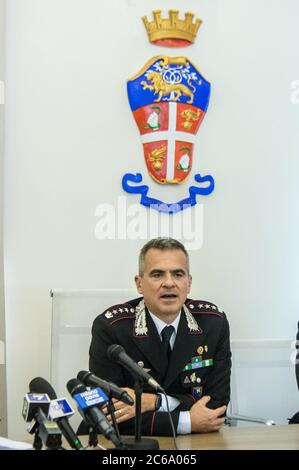 Mailand. Pressekonferenz des Generalkommandos der Carabinieri zur Festnahme eines 38-jährigen Italieners wegen ISIS-Propaganda auf dem Foto Luca de Marchis Provinzoberst der Carabinieri (Carlo Cozzoli/Fotograf, Mailand - 2020-07-08) p.s. la foto e' utilizzabile nel rispetto del contesto in cui e' stata scattata, E senza intento diffamatorio del decoro delle persone rapresentate Stockfoto