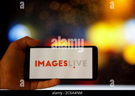 28. Juni 2020: Gaziantep, Türkei. Das IMAGESLIVE-Logo erscheint auf einem Smartphone in Gaziantep, in der Südtürkei. IMAGESLIVE ist eine Presseagentur, die sich auf die Konfliktbearbeitung in den gefährlichsten und komplexesten Gebieten der Welt und die Bereitstellung einzigartiger Bilder und Videos aus Konfliktgebieten spezialisiert hat. Sie wurde im Jahr 2000 gegründet und hat ihren Hauptsitz in Großbritannien, mit einem Büro in der türkischen Stadt Gaziantep (Bild: © Mohammad ATA/IMAGESLIVE via ZUMA Wire) Stockfoto