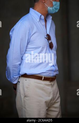 Jaca, Aragon, Spanien. Juli 2020. König Felipe VI. Besucht am 8. Juli 2020 die Altstadt und die Kathedrale von San Pedro de Jaca in Jaca, Spanien Credit: Jack Abuin/ZUMA Wire/Alamy Live News Stockfoto