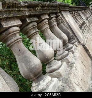 Die Baluster und architektonischen Details der Magdalen Brücke über den Fluss Cherwell in Oxford, England Stockfoto