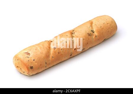 Frisch gebackenes Vollkornbaguette isoliert auf Weiß Stockfoto