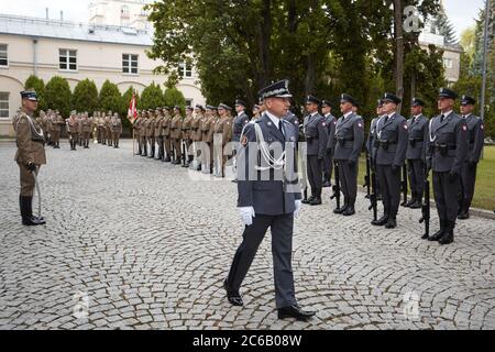 Warschau, Masowien, Polen. Juli 2020. Der Verteidigungsminister MARIUSZ BLASZCZAK war Gastgeber DES MINISTERS FÜR Verteidigung der Slowakei, JAROSLAV NAD.während des Treffens unterzeichneten die Minister EIN polnisch-slowakisches Abkommen über die militärische Zusammenarbeit in der Luftfahrt unter der Ausbildung und Ausübung und Durchführung von Aufgaben, denen das Mitglied der Nordatlantischen Allianz gegenübersteht States.in das Bild: ROBERT GLAB Quelle: Hubert Mathis/ZUMA Wire/Alamy Live News Stockfoto