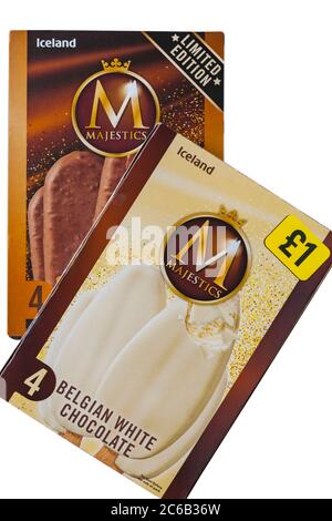 Box von Majestics Belgische weiße Schokolade Eis und Island Majestics gesalzene Karamell & Milchschokolade Eis auf weißem Hintergrund gesetzt Stockfoto
