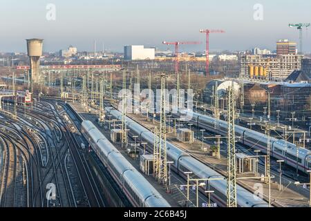 Luftaufnahme des Bahnhofs in Hamburg, Deutschland Stockfoto