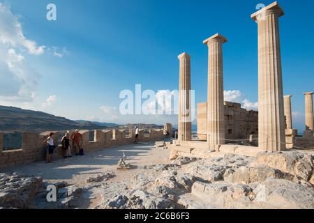 Akropolis von Lindos, Rhodos, Dodekanes, griechische Inseln, Griechenland, Europa Stockfoto