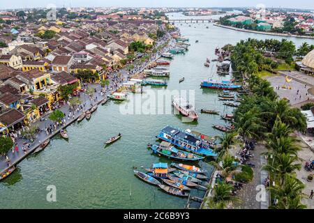 Luftaufnahme des historischen Viertels der Altstadt von Hoi an, UNESCO-Weltkulturerbe, Vietnam, Indochina, Südostasien, Asien Stockfoto