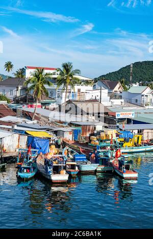 Fischerboote in der Duong Dong Fischerhafen, Insel Phu Quoc, Vietnam, Indochina, Südostasien, Asien Stockfoto