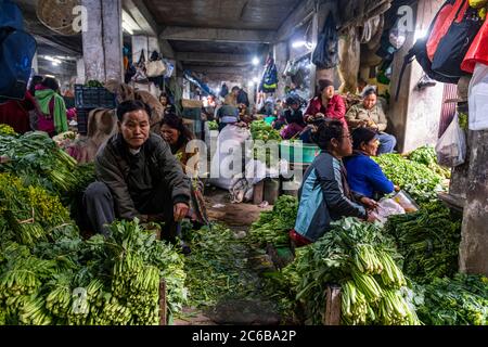 Markt Frauen auf dem Markt in Aizawl, Mizoram, Indien, Asien Stockfoto