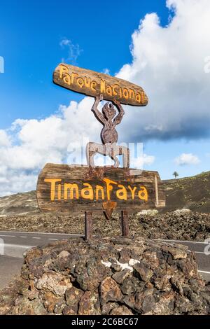 Timanfaya Nationalpark, Nationalpark-Eintrittsschild, Lanzarote, Kanarische Inseln, Spanien, Atlantik, Europa Stockfoto