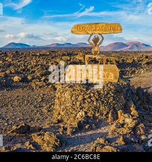 Timanfaya Nationalpark, Nationalpark-Eintrittsschild, Lanzarote, Kanarische Inseln, Spanien, Atlantik, Europa Stockfoto