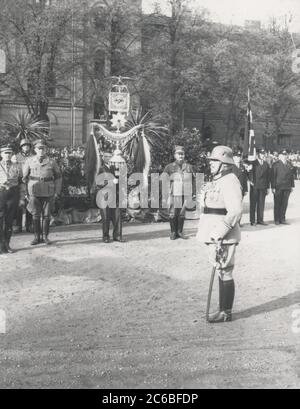 Wehrmachtsparade Heinrich Hoffmann Fotografien 1934 Adolf Hitlers offizieller Fotograf und ein Nazi-Politiker und Verleger, der Mitglied des intime Zirkels Hitlers war. Stockfoto