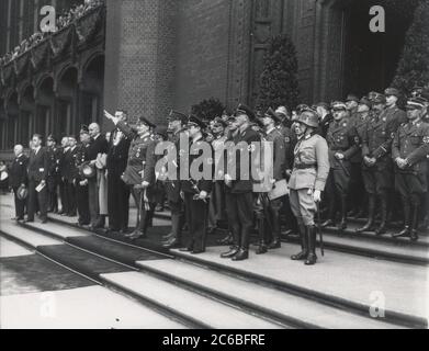 Marsch vor Göring im Berliner Rathaus - Göring, pilli köner, Heinrich Hoffmann Fotografien 1934 Adolf Hitlers offizieller Fotograf und Nazi-Politiker und Verleger, der Mitglied des intime Zirkels Hitlers war. Stockfoto