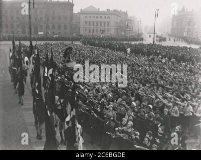 Jugendtreffen im Berliner Lustgarten Heinrich Hoffmann fotografiert 1934 Adolf Hitlers offizieller Fotograf und ein Nazi-Politiker und Verleger, der Mitglied des intime Zirkels Hitlers war. Stockfoto